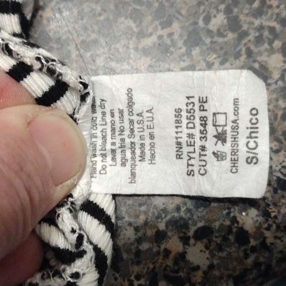 💜5/$25💜 Size Small - Picture 6 of 6